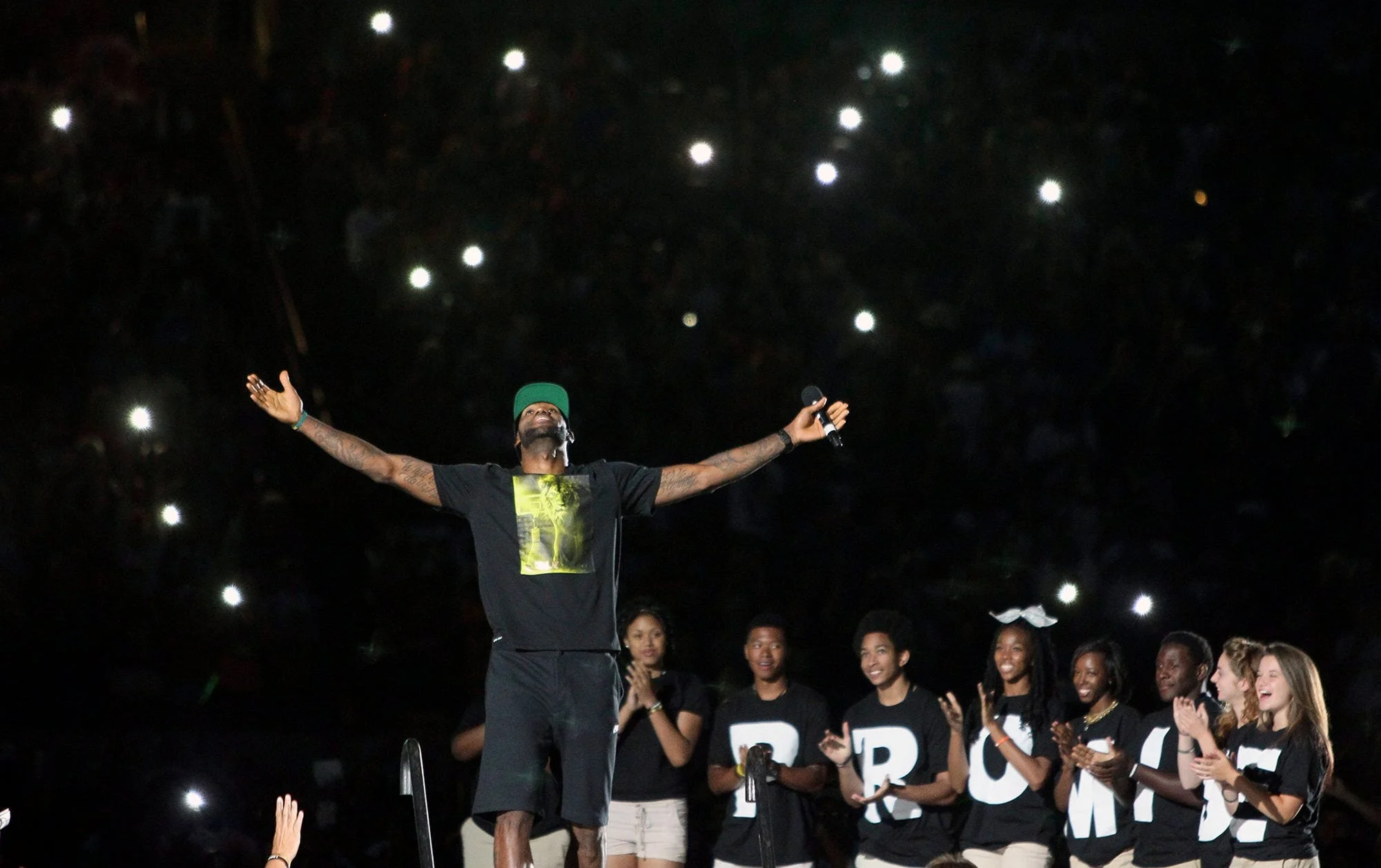 詹姆斯空降费城76人!NBA争冠格局巨变,赔率大洗牌! 詹姆斯空降费城76人!NBA争冠格局巨变,赔率大洗牌!