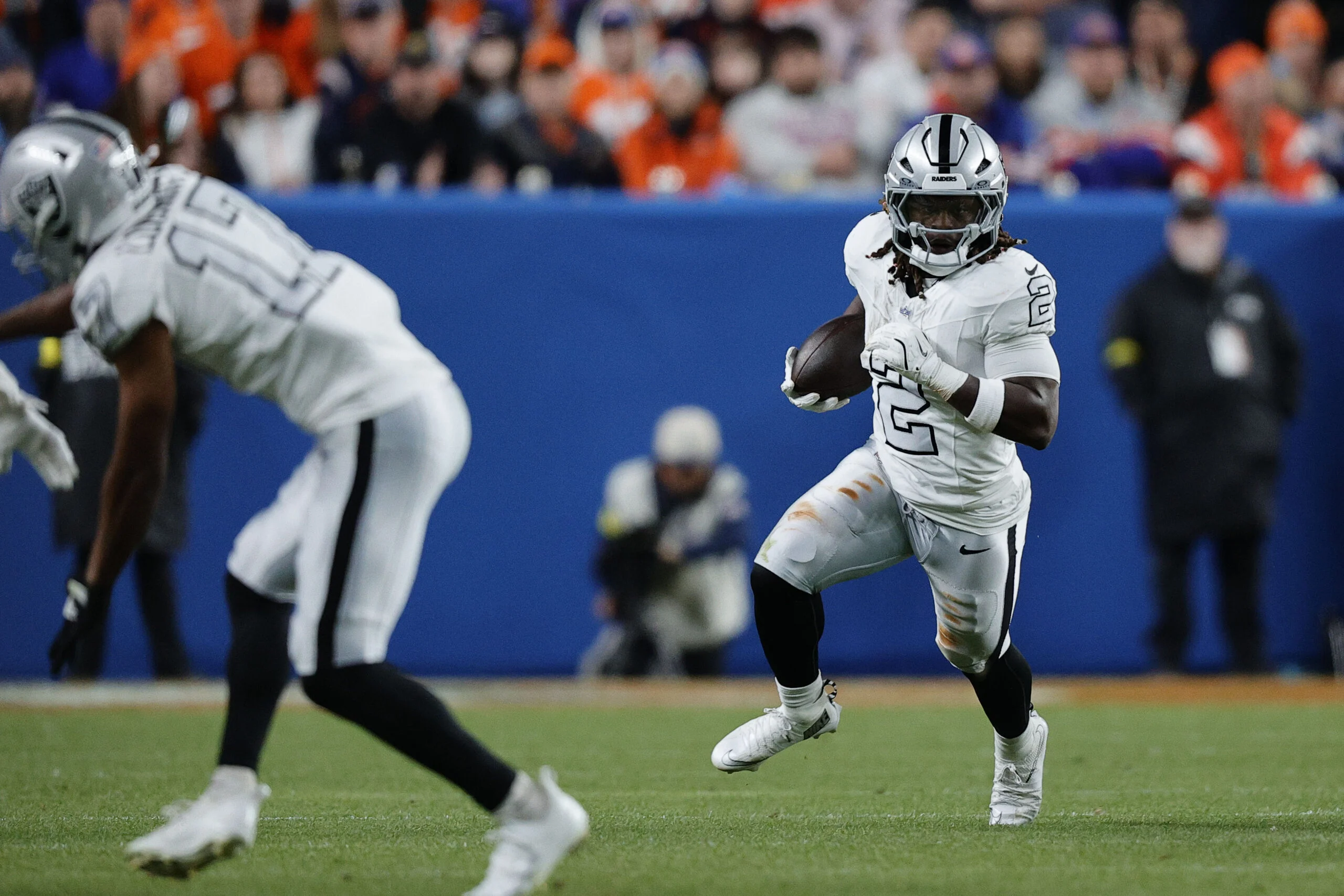 NFL 2026赛季前瞻:伤病潮来袭,明星球员周一比赛前景分析 NFL 2026赛季前瞻:伤病潮来袭,明星球员周一比赛前景分析