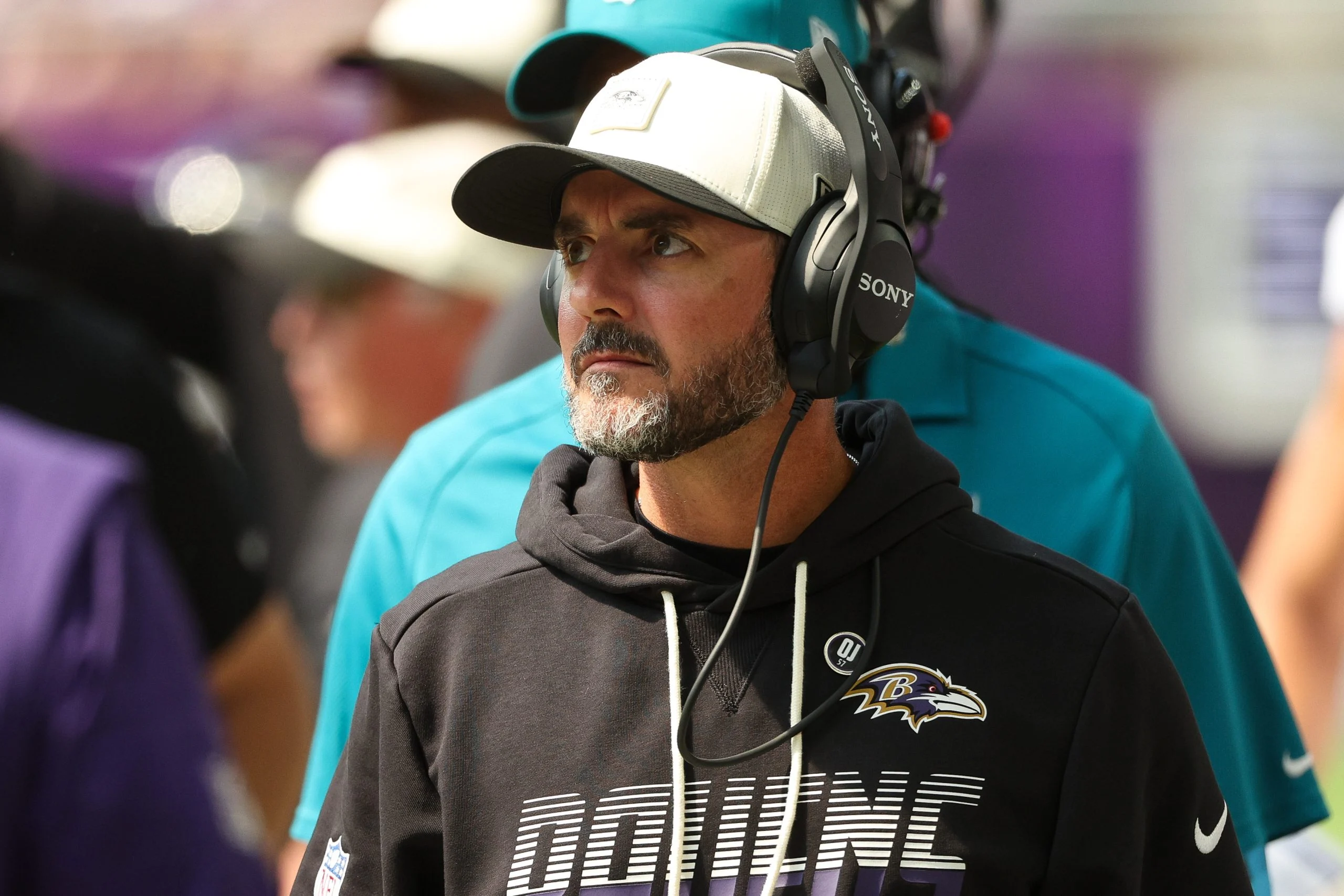 NFL季前赛:指挥官vs乌鸦深度分析,总分“小”球成焦点 NFL季前赛:指挥官vs乌鸦深度分析,总分“小”球成焦点