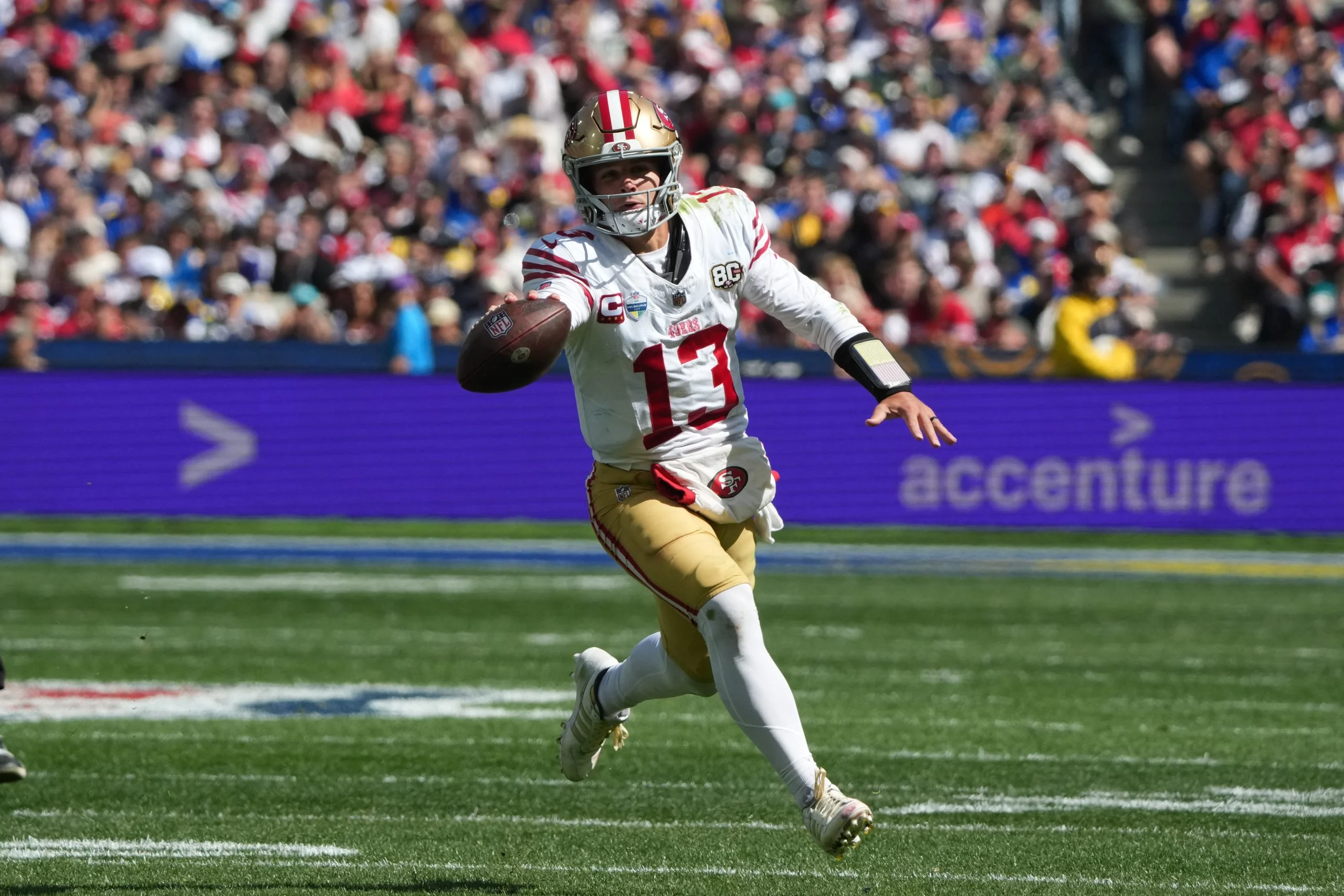 NFL MVP赔率周报:群雄逐鹿,黑马涌现,伤病搅局 NFL MVP赔率周报:群雄逐鹿,黑马涌现,伤病搅局