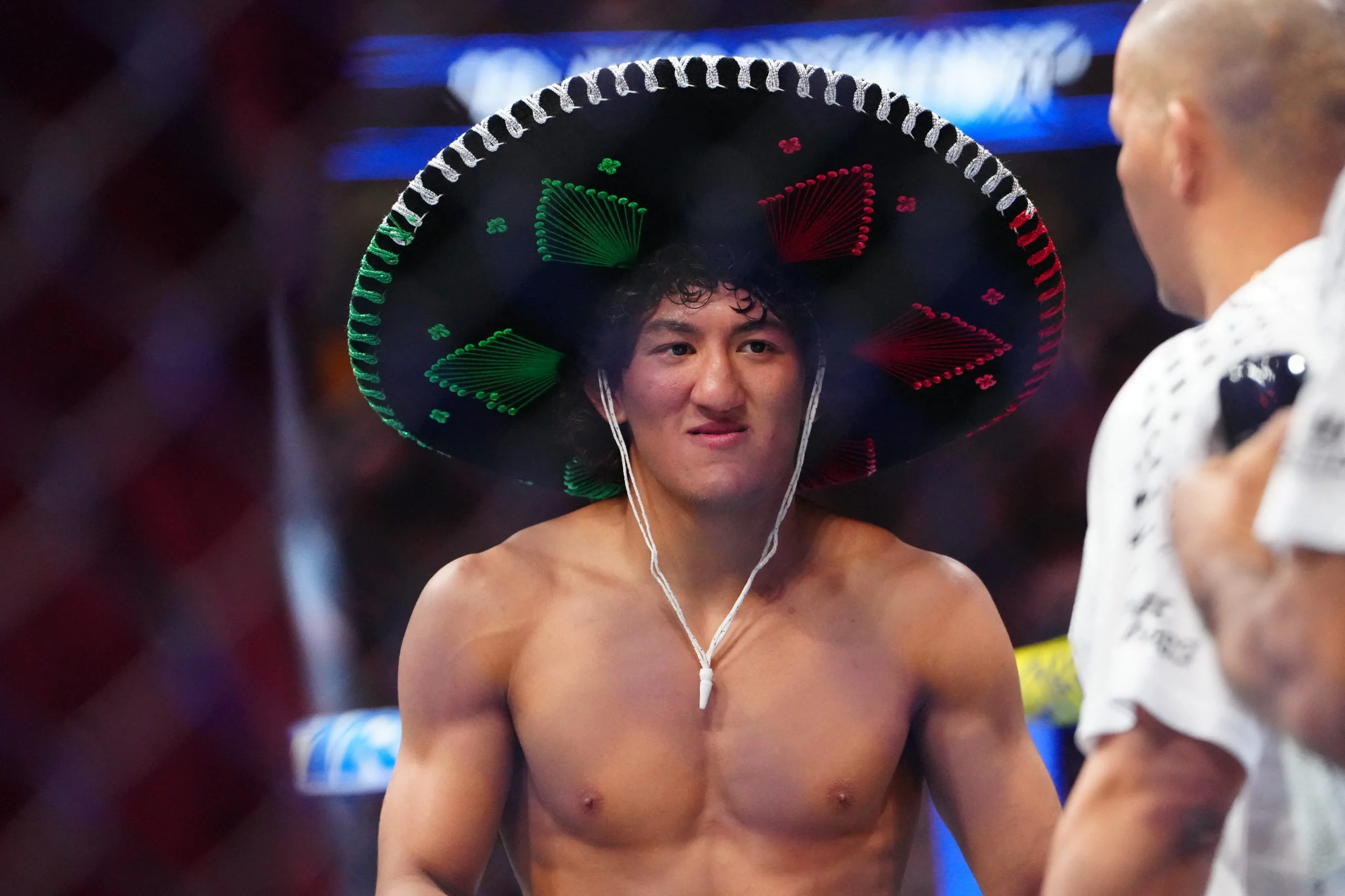 UFC Vegas 121主赛深度预测:罗斯 vs 巴塞洛斯,赔率解析与投注指南 UFC Vegas 121主赛深度预测:罗斯 vs 巴塞洛斯,赔率解析与投注指南