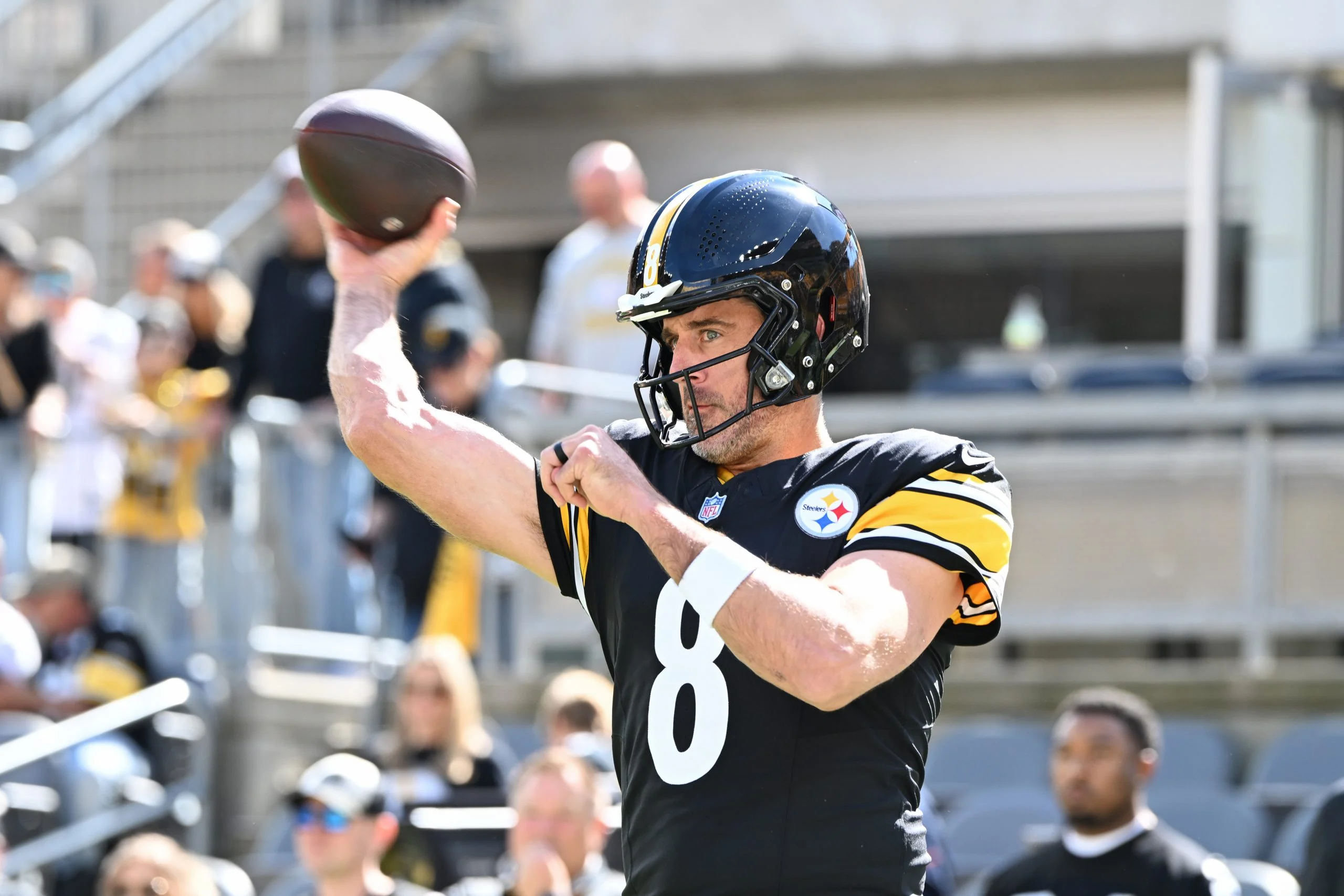 钢人vs布朗周四夜赛:NFL球员道具投注深度分析与精选 钢人vs布朗周四夜赛:NFL球员道具投注深度分析与精选