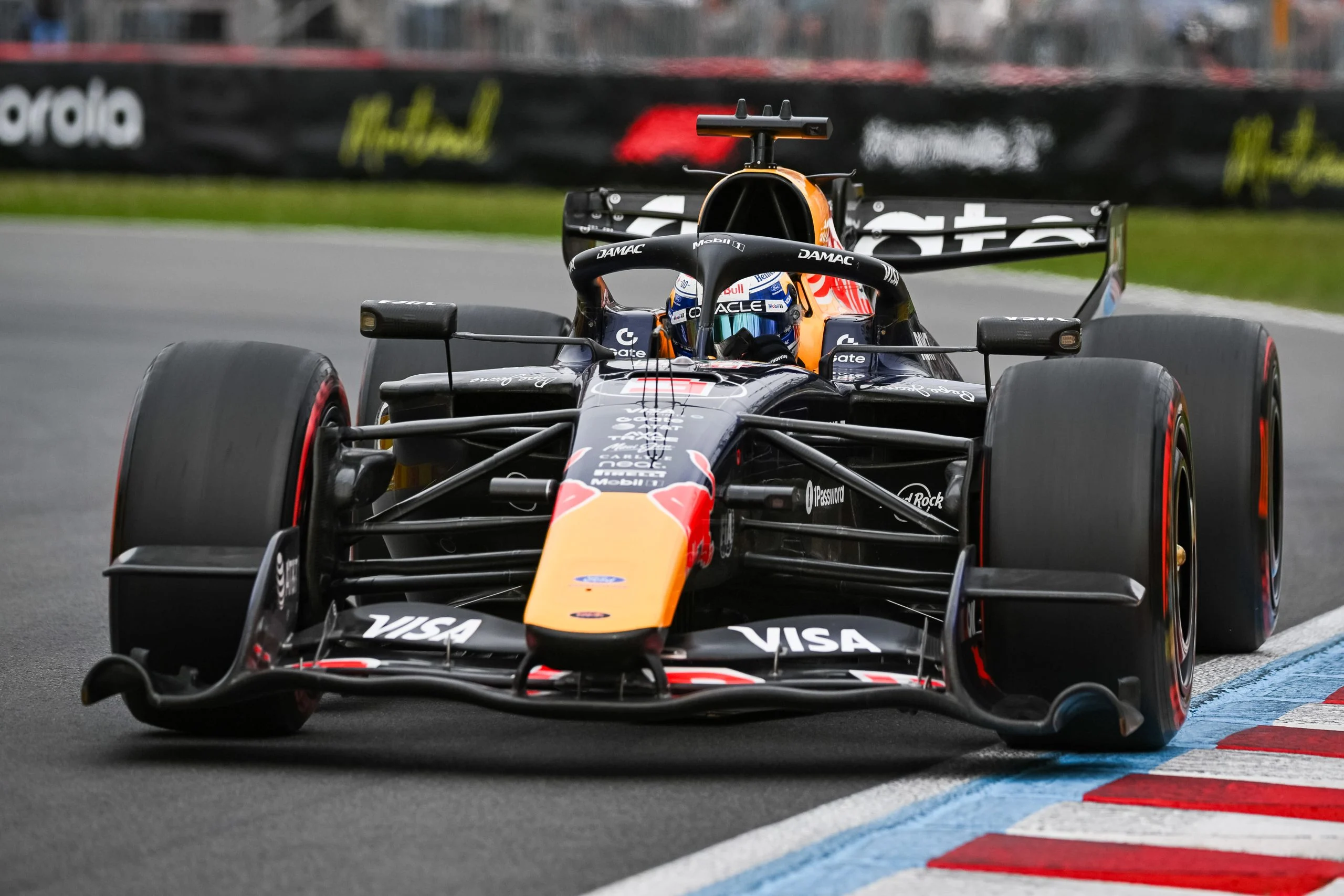 F1马来西亚站DFS:轮胎磨损与雨战下的策略博弈 F1马来西亚站DFS:轮胎磨损与雨战下的策略博弈
