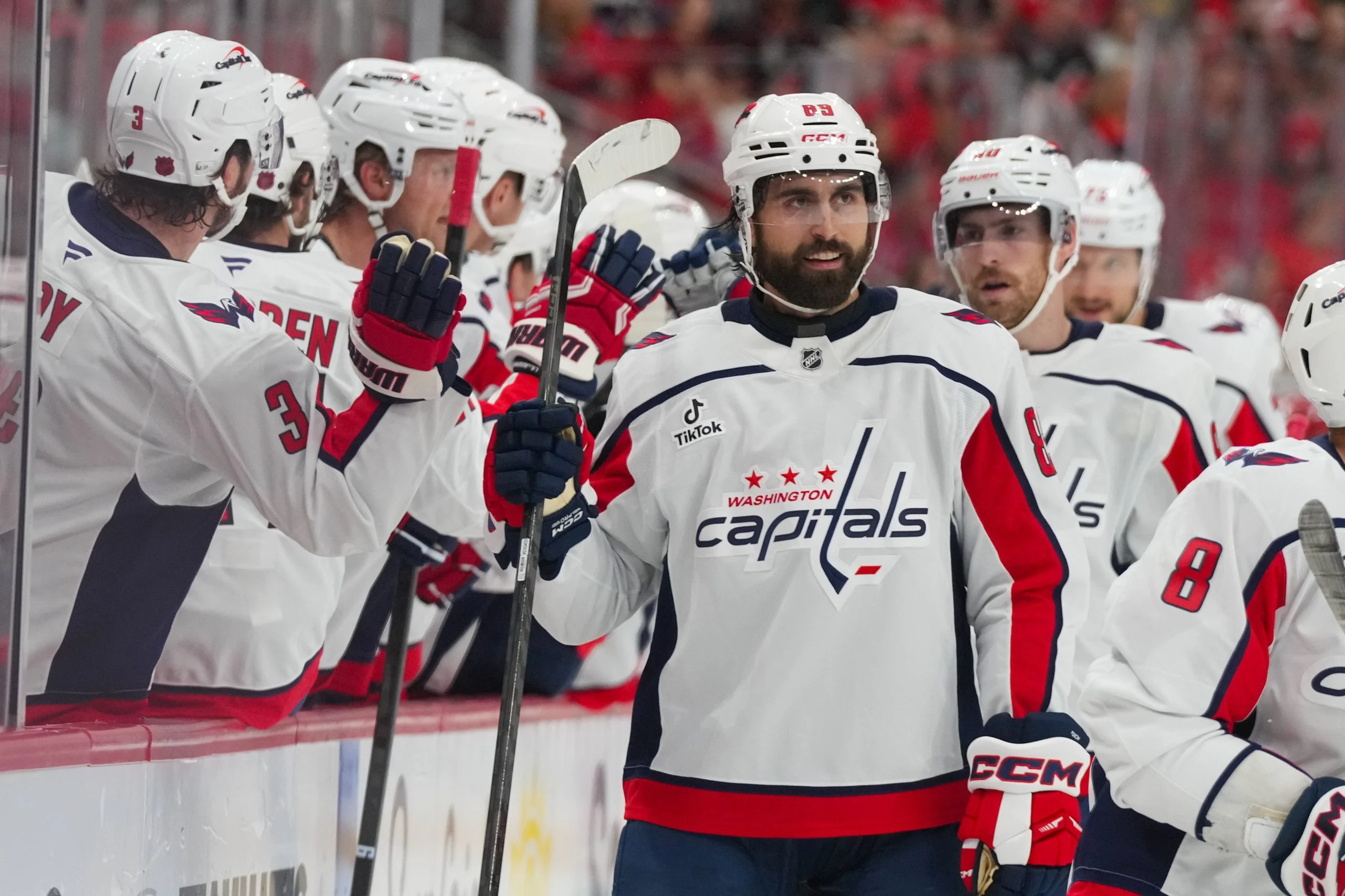 NHL焦点战:企鹅客场挑战首都人,资深分析师深度解读 NHL焦点战:企鹅客场挑战首都人,资深分析师深度解读