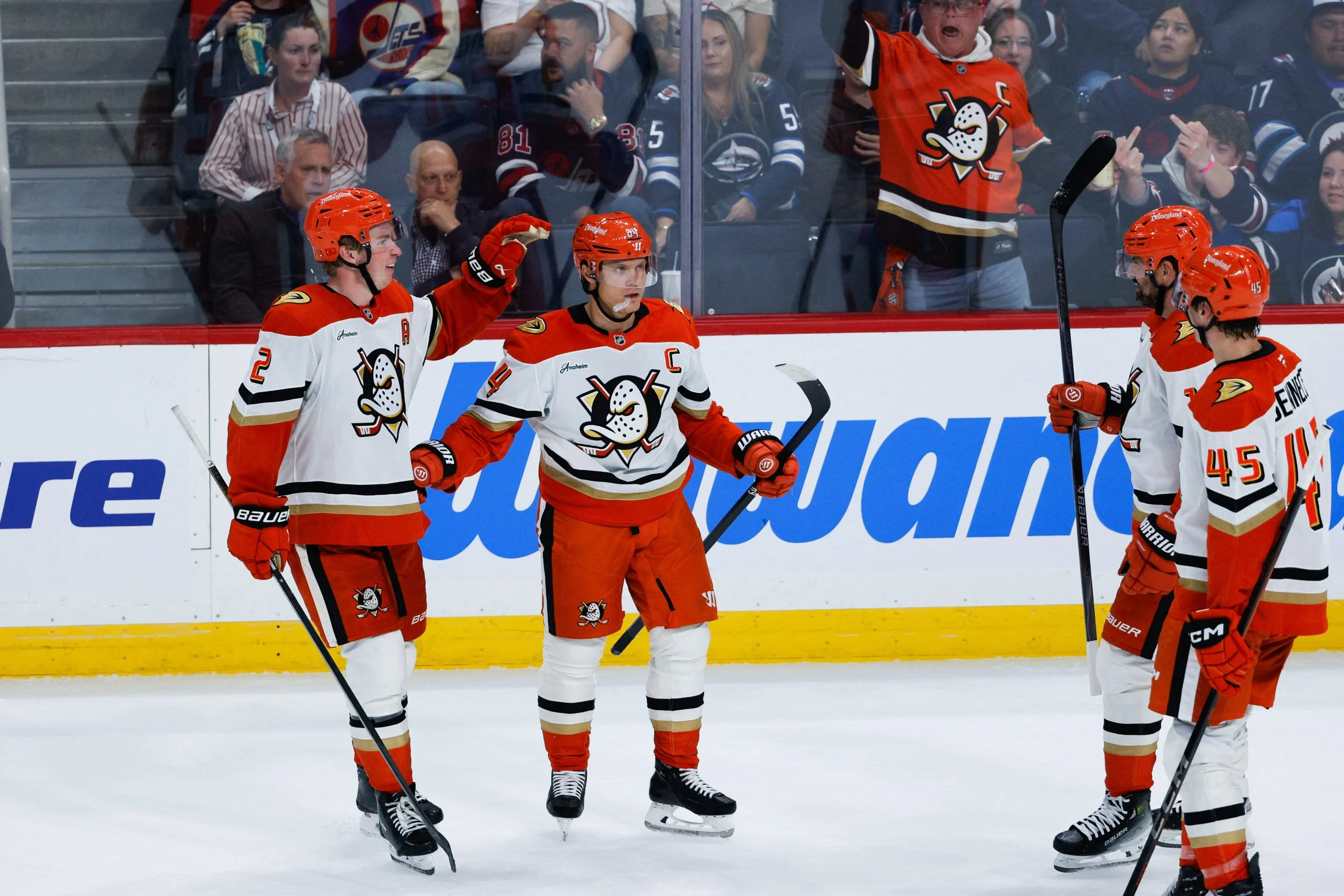NHL深度分析:鸭子vs火焰,太平洋区内战的投注策略 NHL深度分析:鸭子vs火焰,太平洋区内战的投注策略