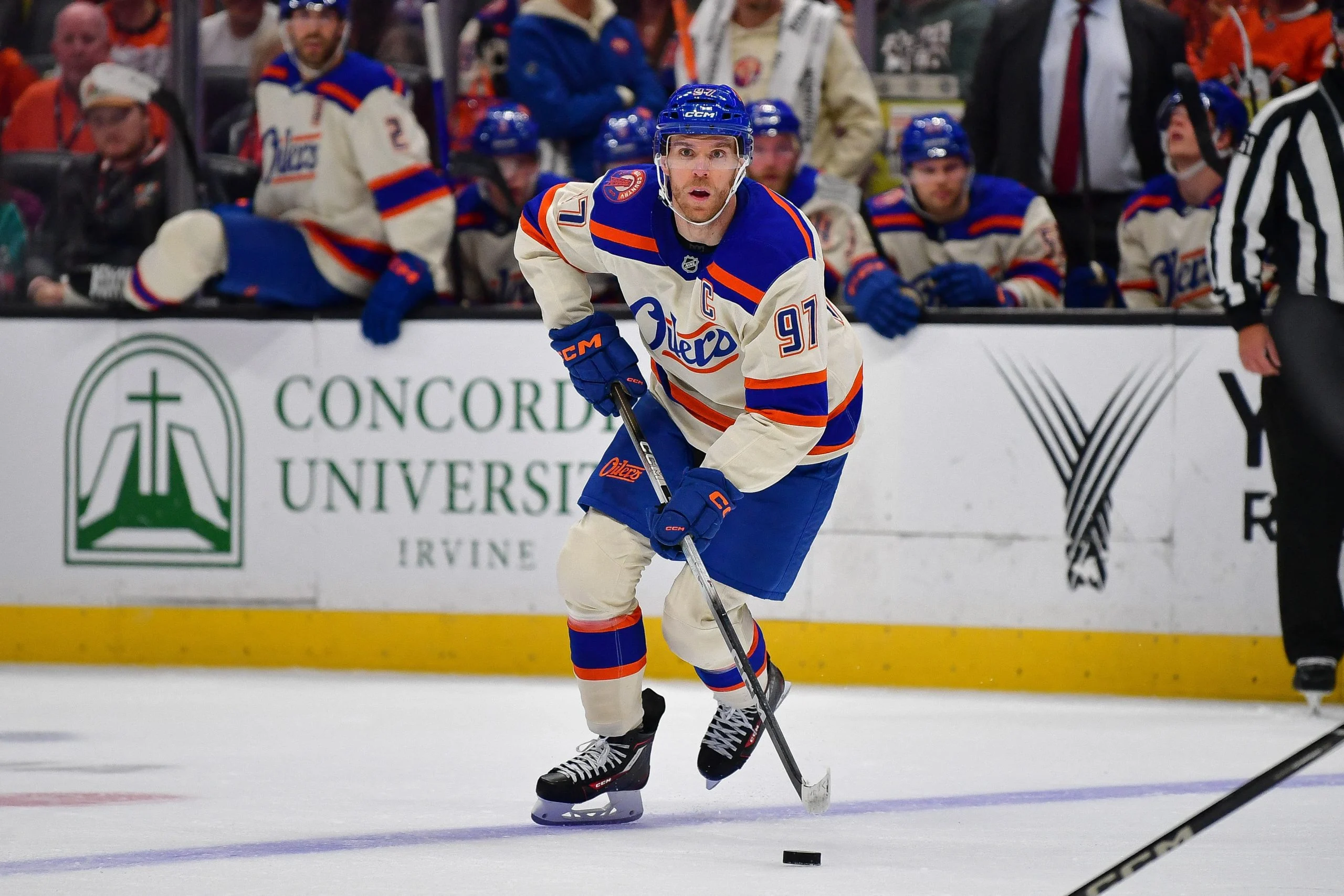 2023年10月13日NHL冰球投注深度分析:三大精选预测 2023年10月13日NHL冰球投注深度分析:三大精选预测