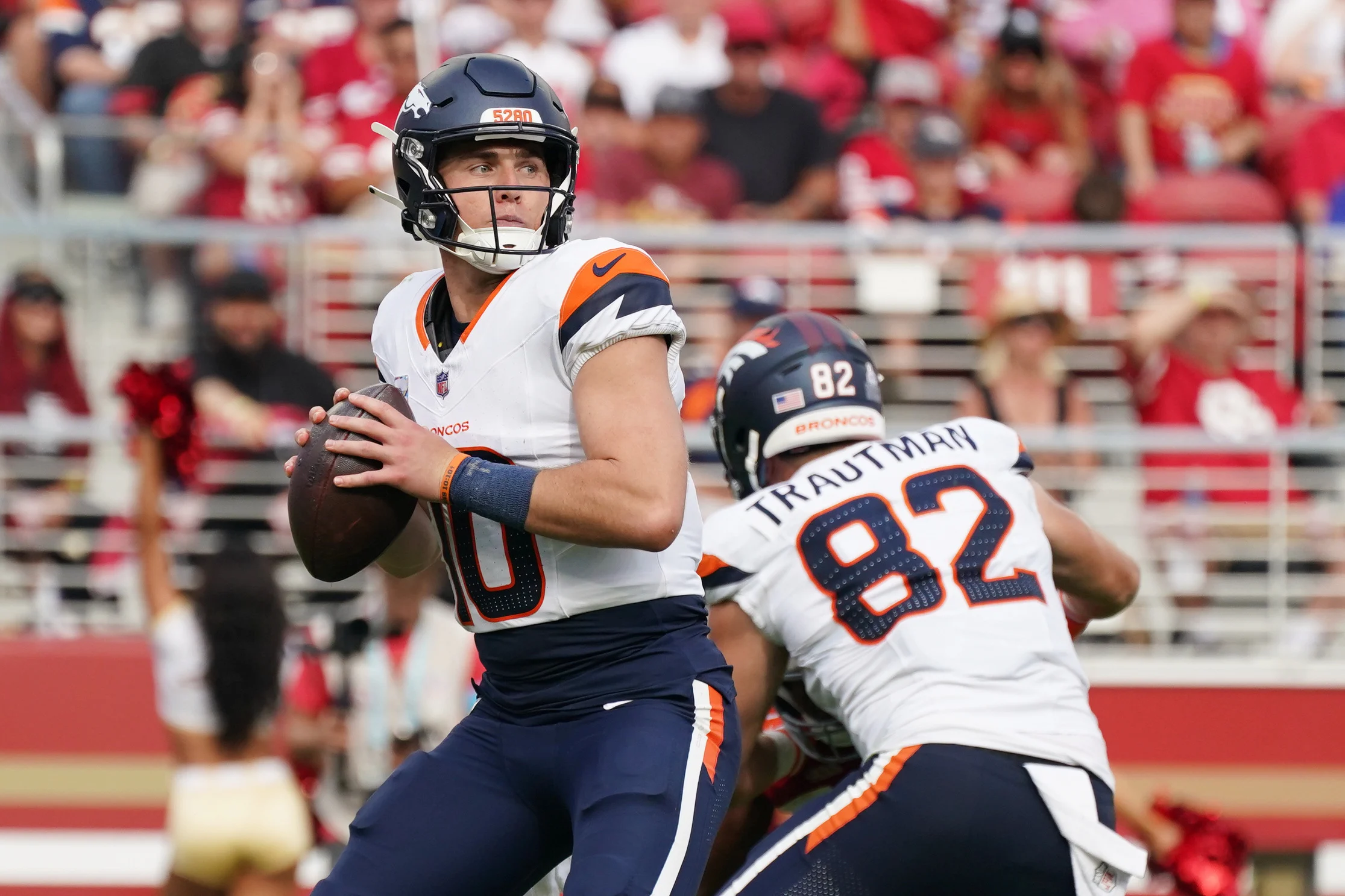2026 NFL第六周前瞻:海鹰vs野马深度解析与三串一投注策略 2026 NFL第六周前瞻:海鹰vs野马深度解析与三串一投注策略