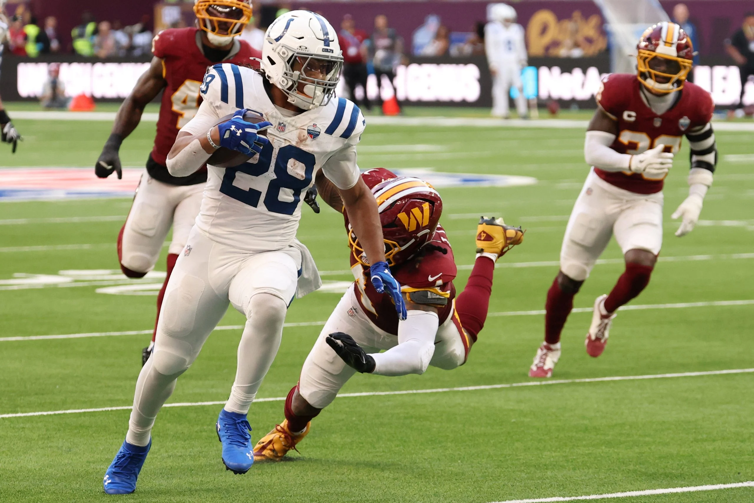 2026 NFL 第6周：深度解析每日奇幻体育与球员道具投注