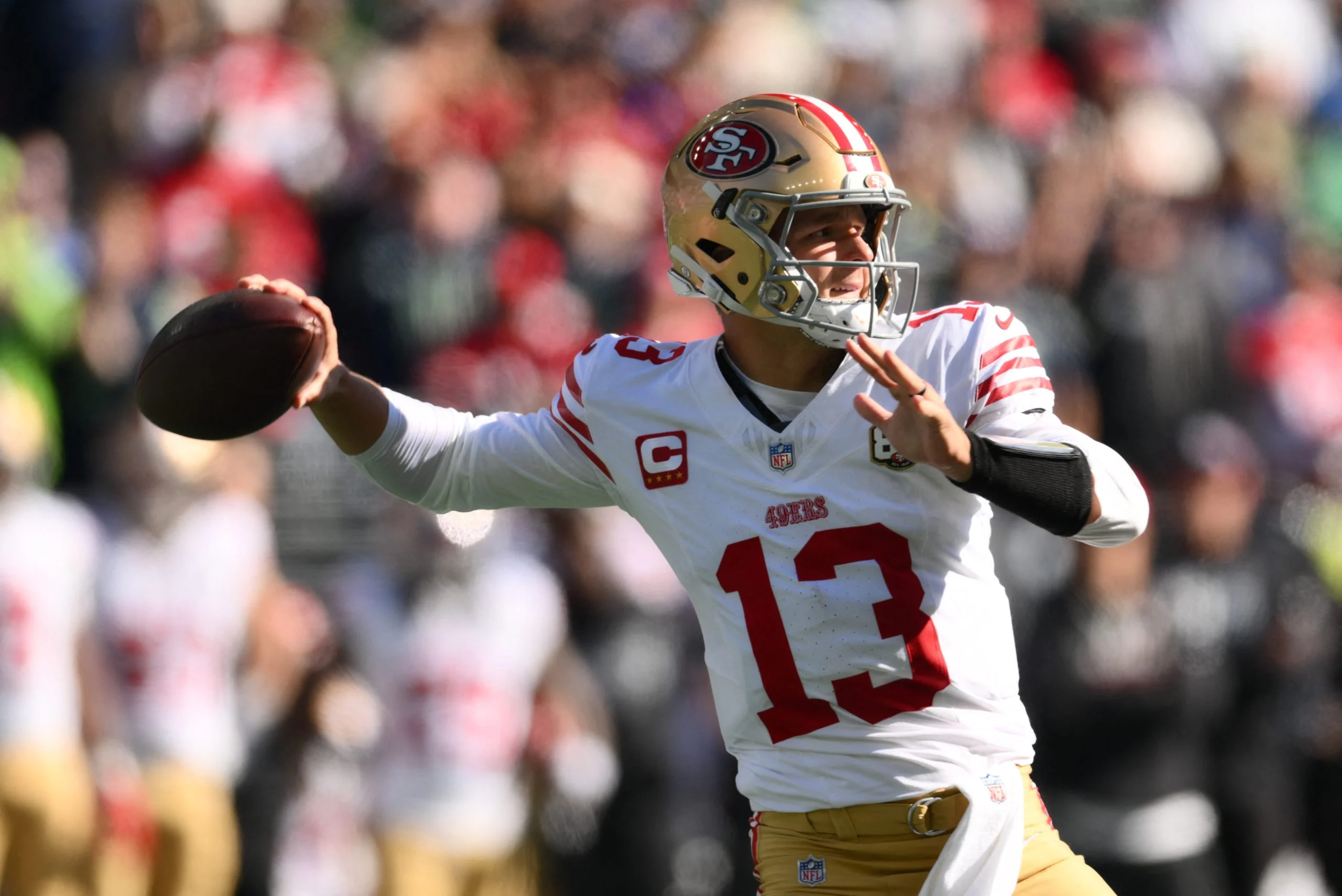 NFL周一夜赛:指挥官vs49人深度分析与三串一投注策略 NFL周一夜赛:指挥官vs49人深度分析与三串一投注策略