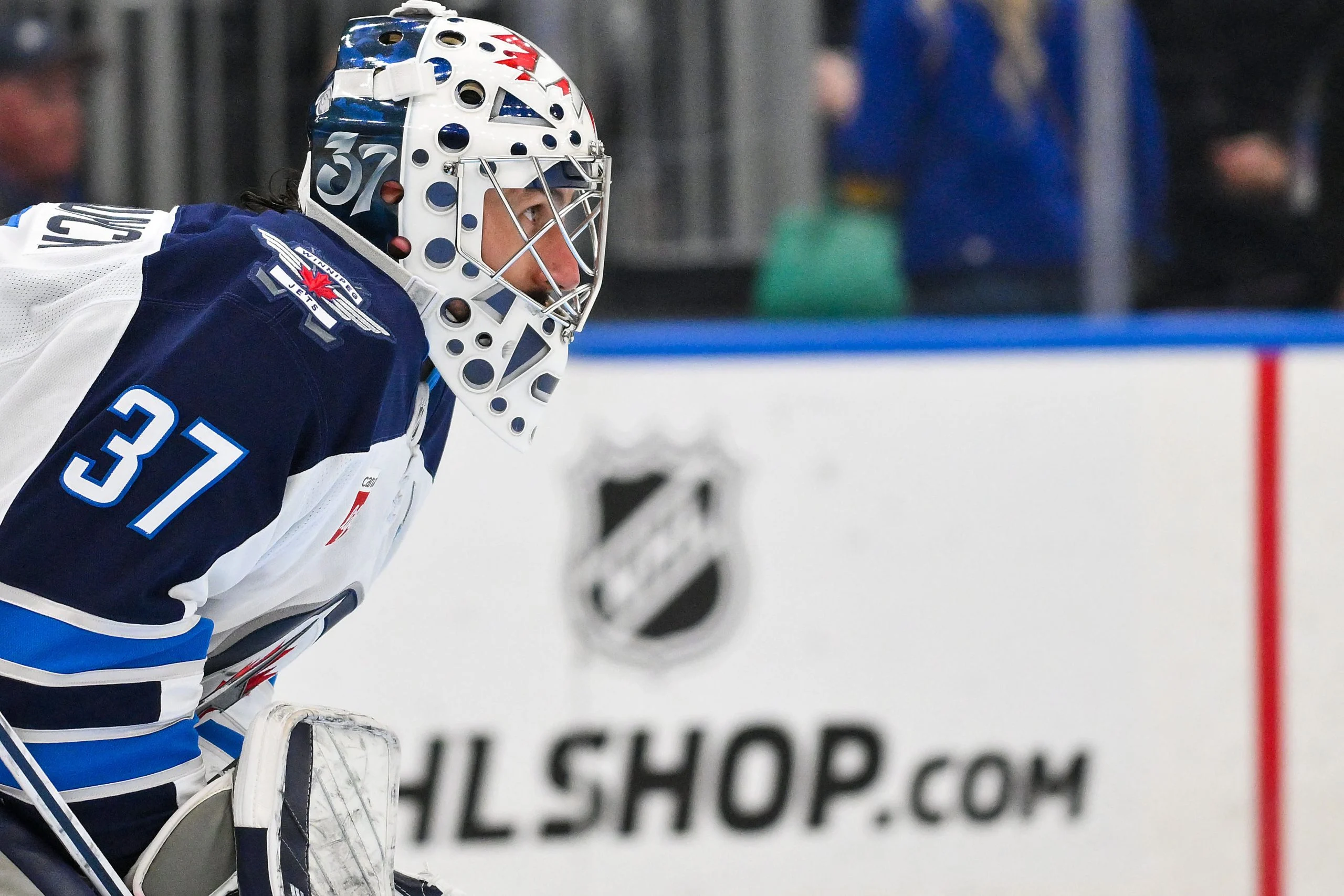 NHL重磅交易：赫勒布伊克空降魔鬼队，斯坦利杯赔率深度解析