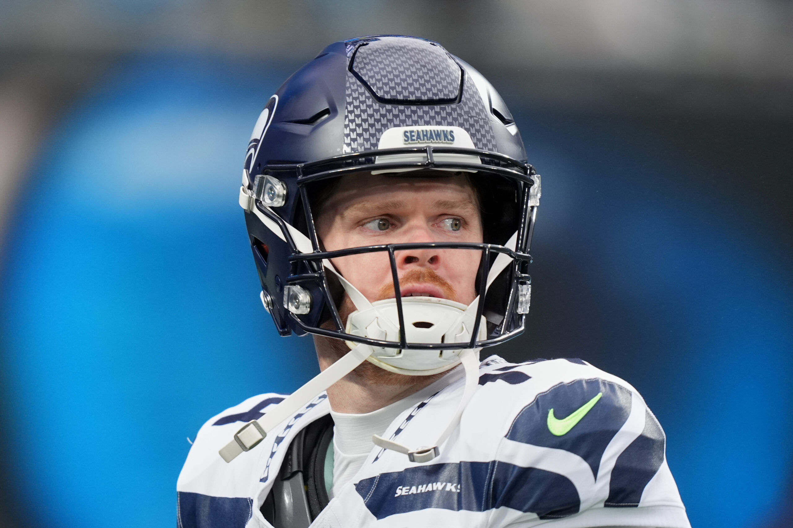 NFL分区赛前瞻：49人vs海鹰，伤病潮下谁能突围？