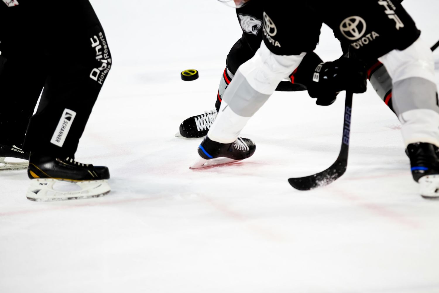 NHL铁人传奇：伯恩斯千场里程碑，直逼历史第一人