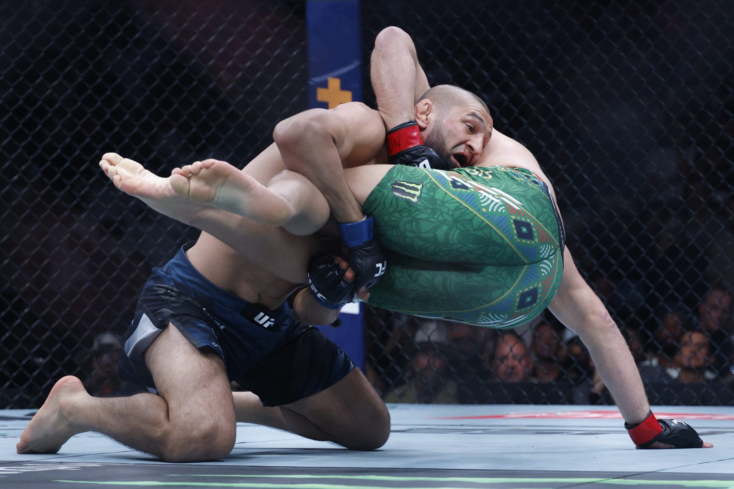 UFC 328 DFS深度分析：高价值选手与避雷指南