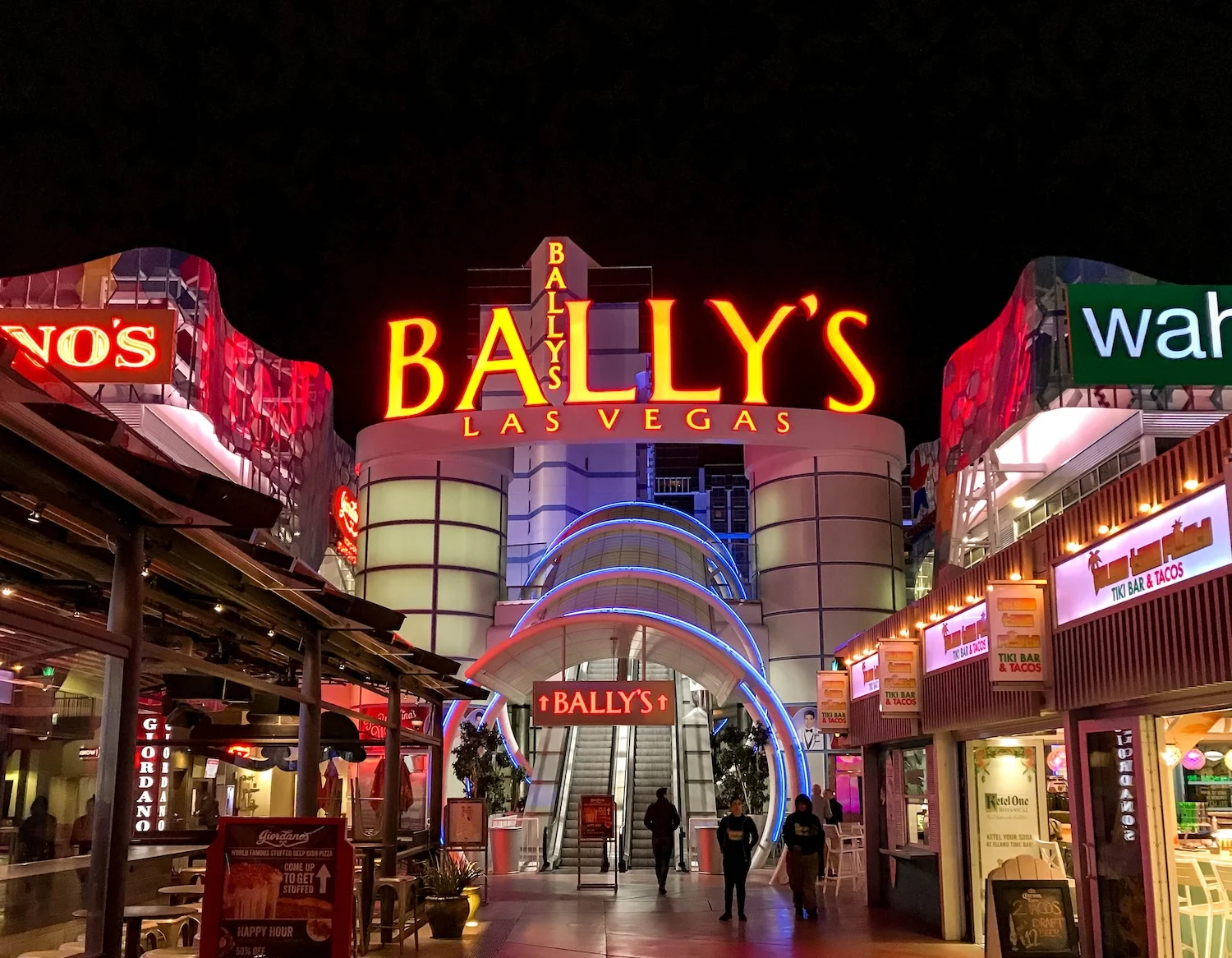 Bally's Q1营收飙升28.3%背后：巨额亏损与债务重组的博弈