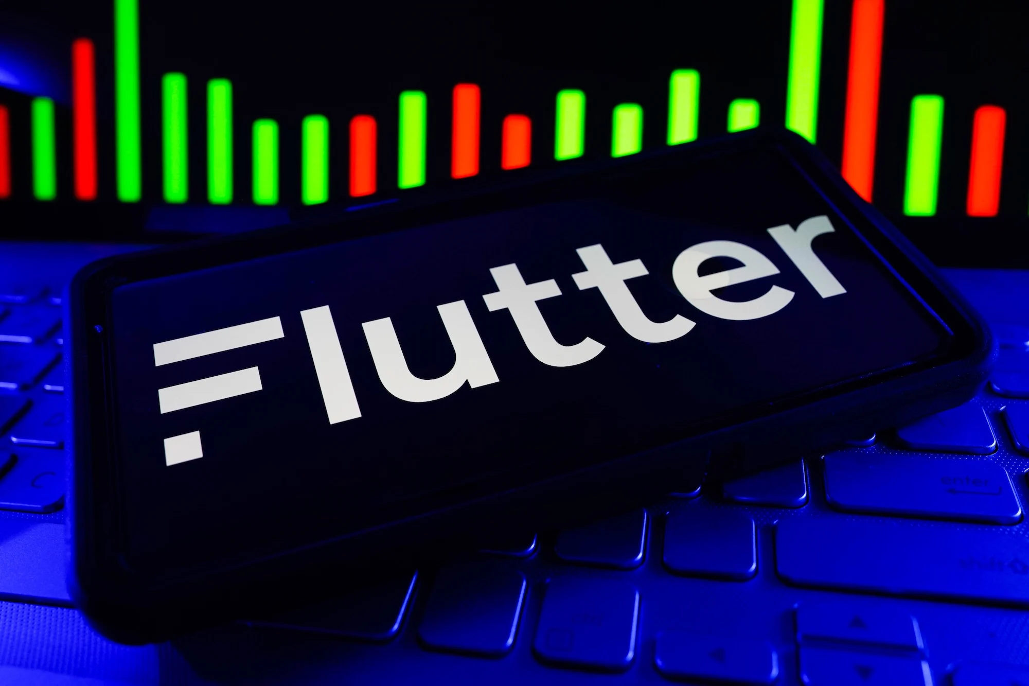 Flutter暴跌11.5%：CEO离职，利润腰斩，博彩巨头何去何从？