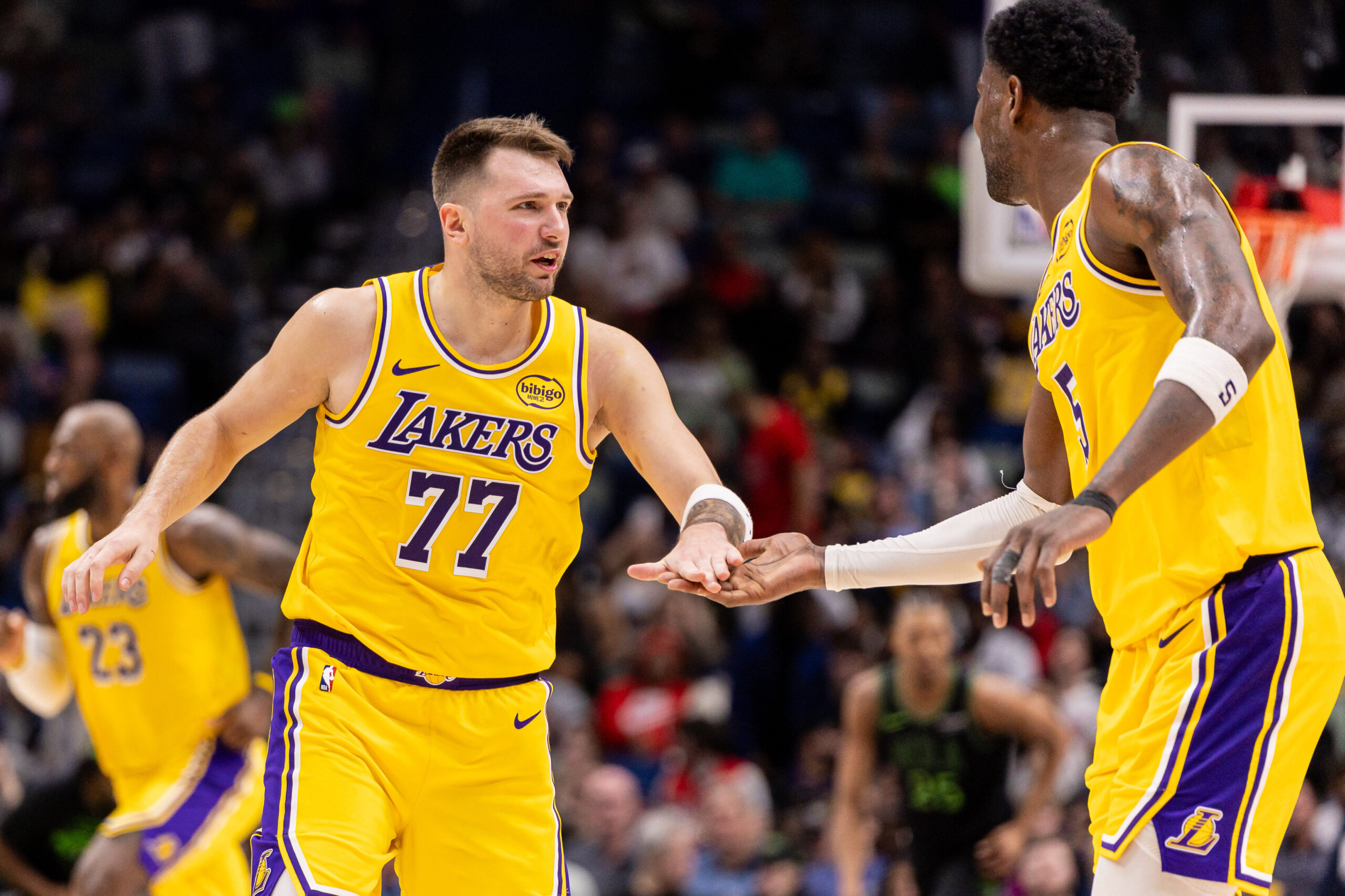 NBA焦点战:湖人主场迎战雄鹿,詹姆斯伤情左右盘口走势 NBA焦点战:湖人主场迎战雄鹿,詹姆斯伤情左右盘口走势