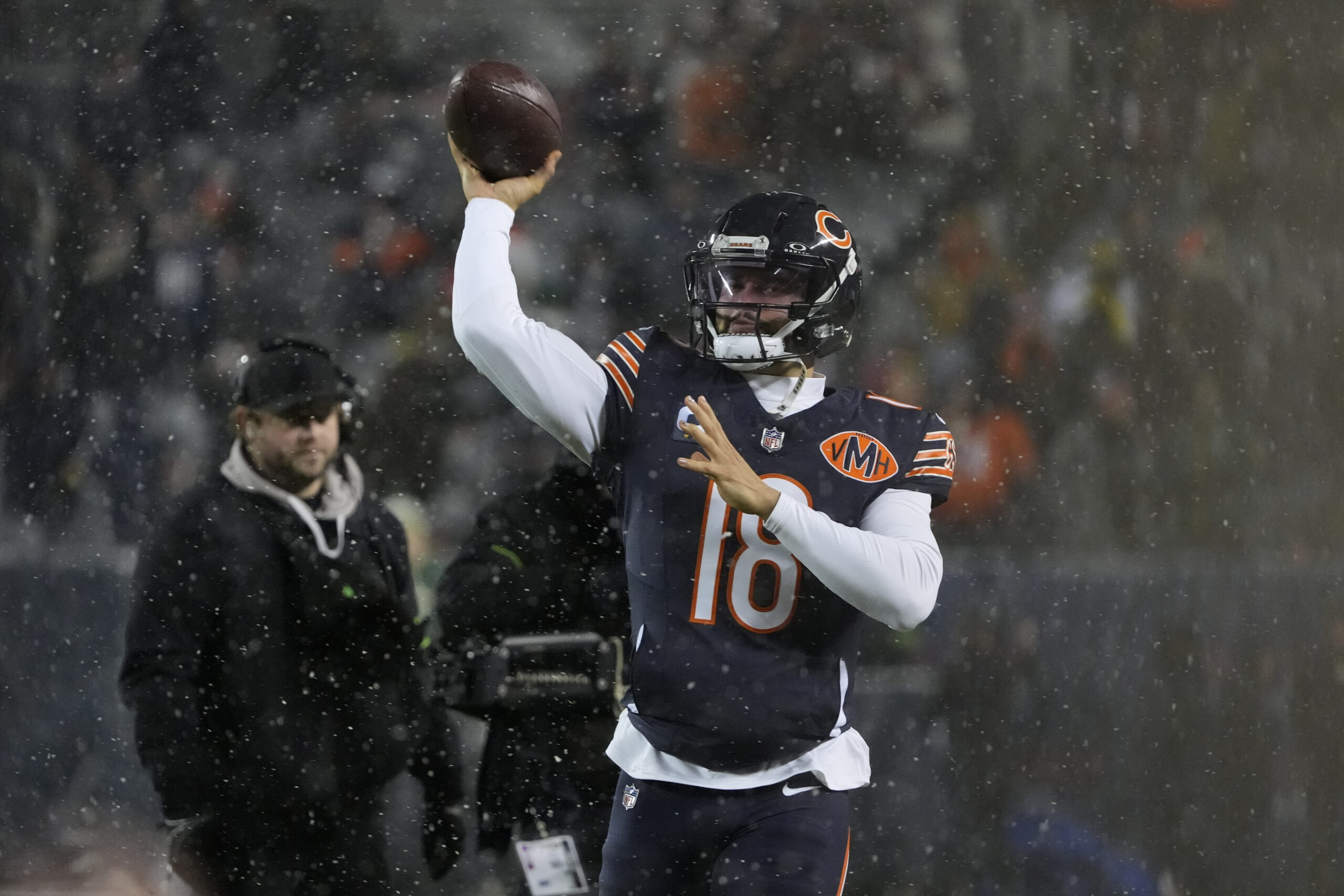 NFL分区赛寒流来袭：四大QB严寒表现与投注深度解析