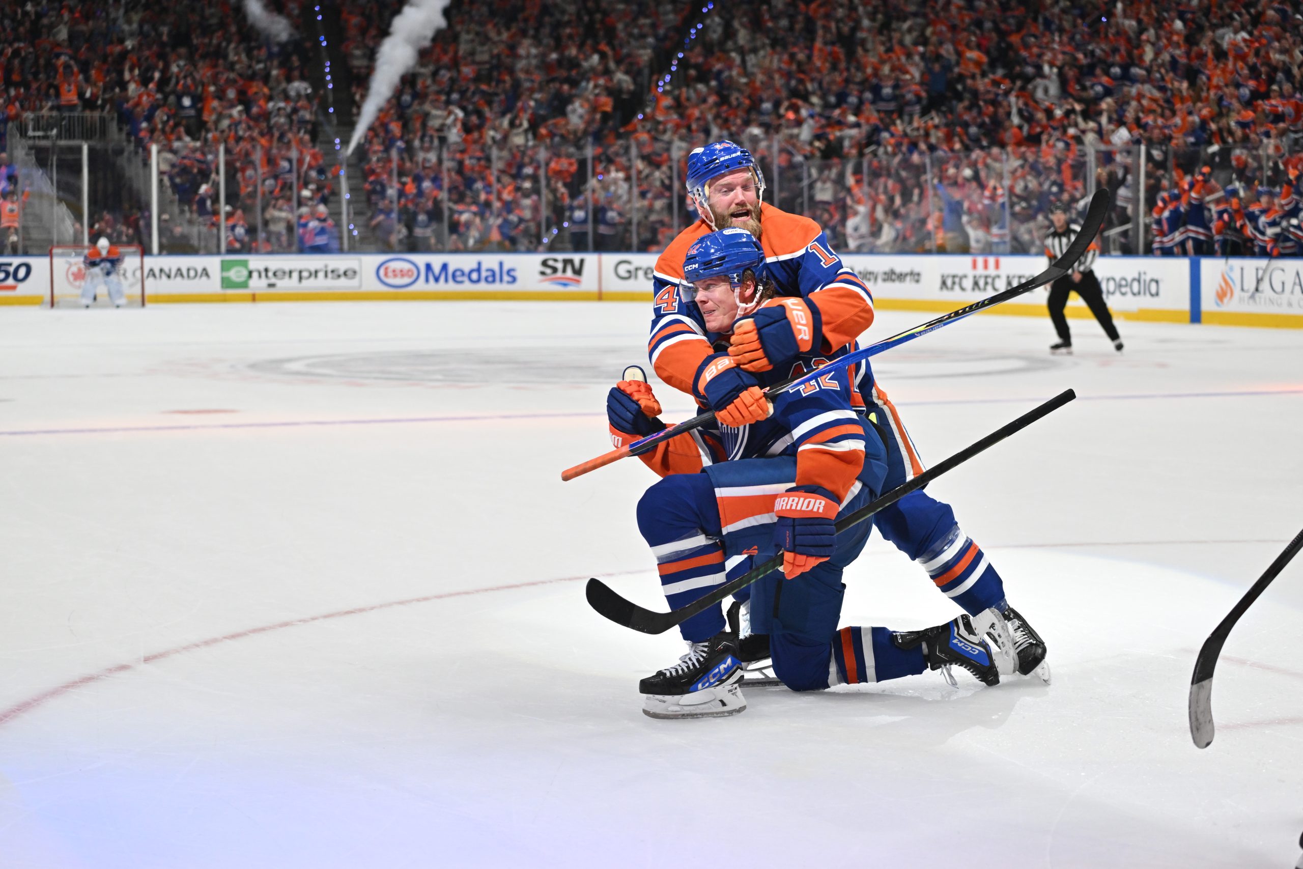 NHL冰球：油人主场欲取2-0，鸭子能否逆袭？深度赔率分析