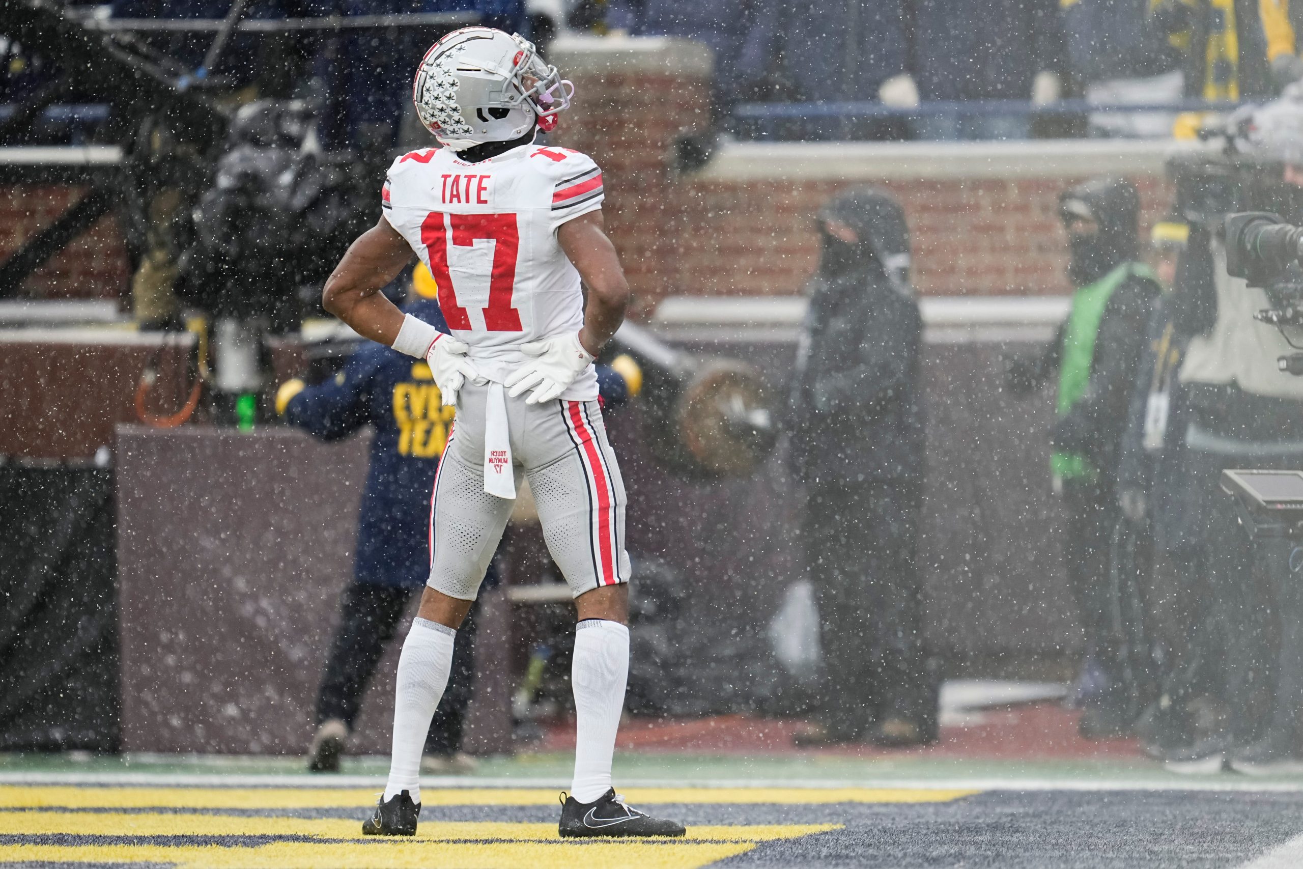 2026 NFL选秀深度分析:首轮热门与潜在黑马投注指南 2026 NFL选秀深度分析:首轮热门与潜在黑马投注指南