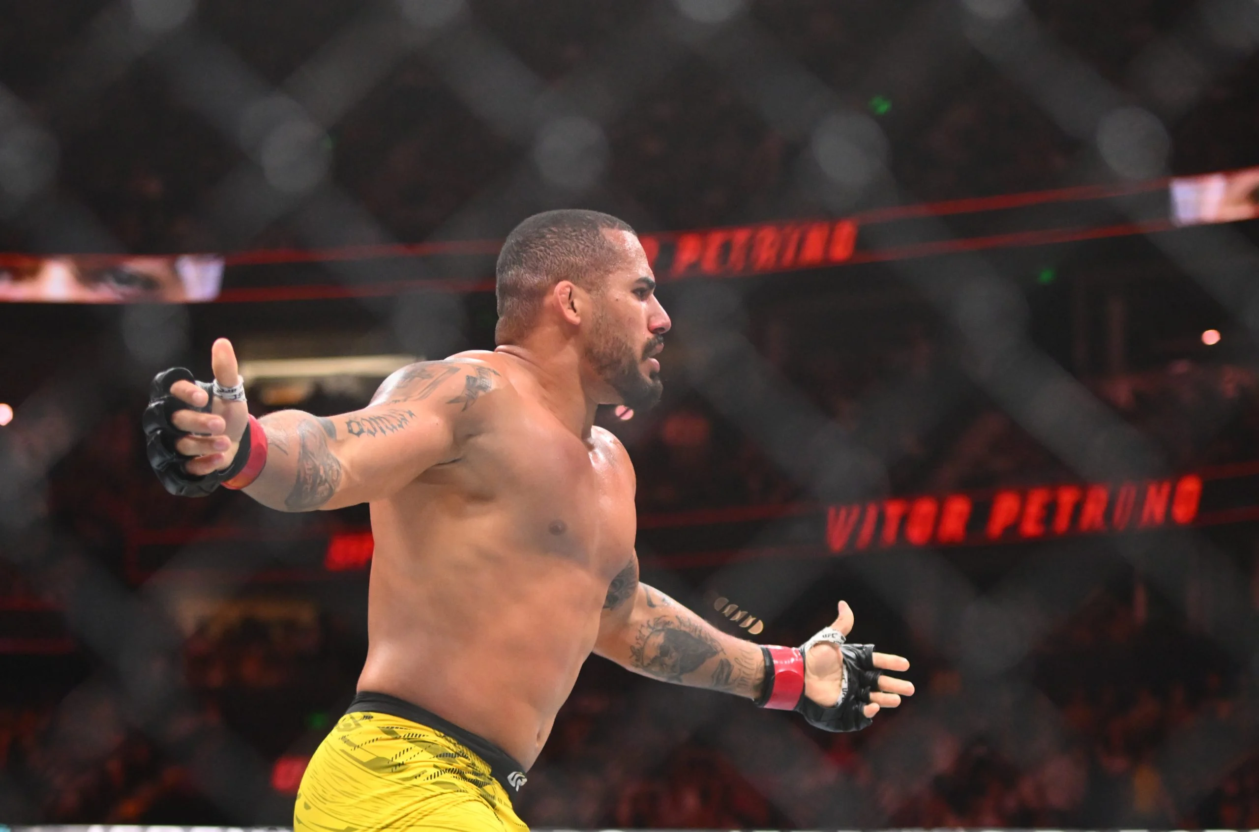 UFC萨克拉门托：重量级火星撞地球，斯皮瓦克VS佩特里诺深度分析