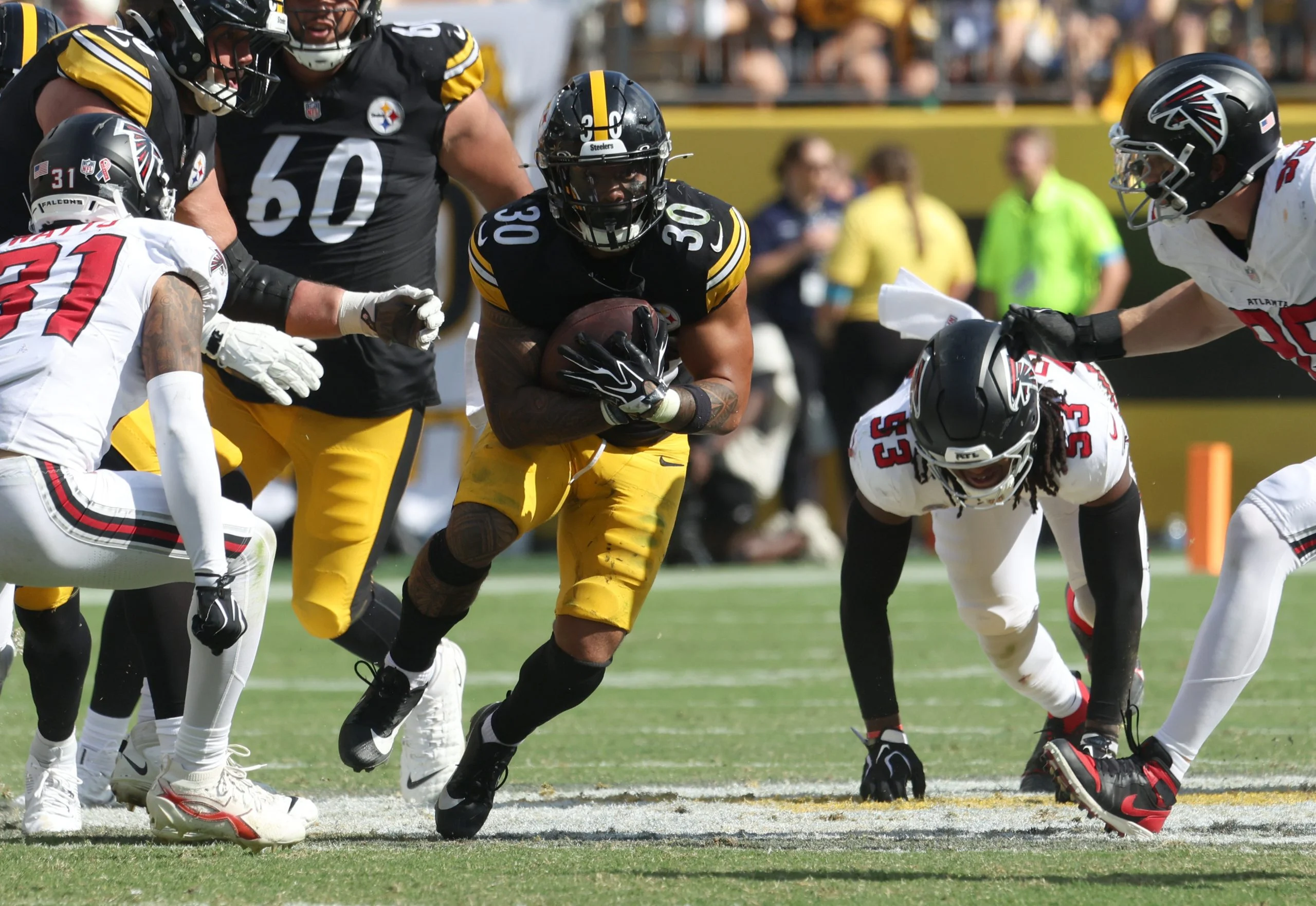 NFL周2前瞻：钢人vs爱国者深度解析，三大精准投注建议
